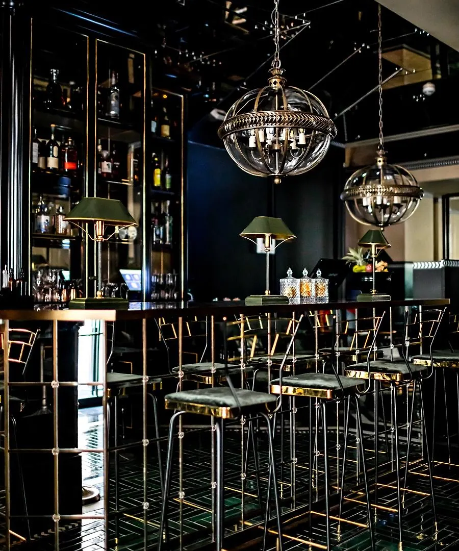 Monsieur George-Champs Elysees Paris Hotel